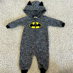 Batman boys onesie size 3-6 months